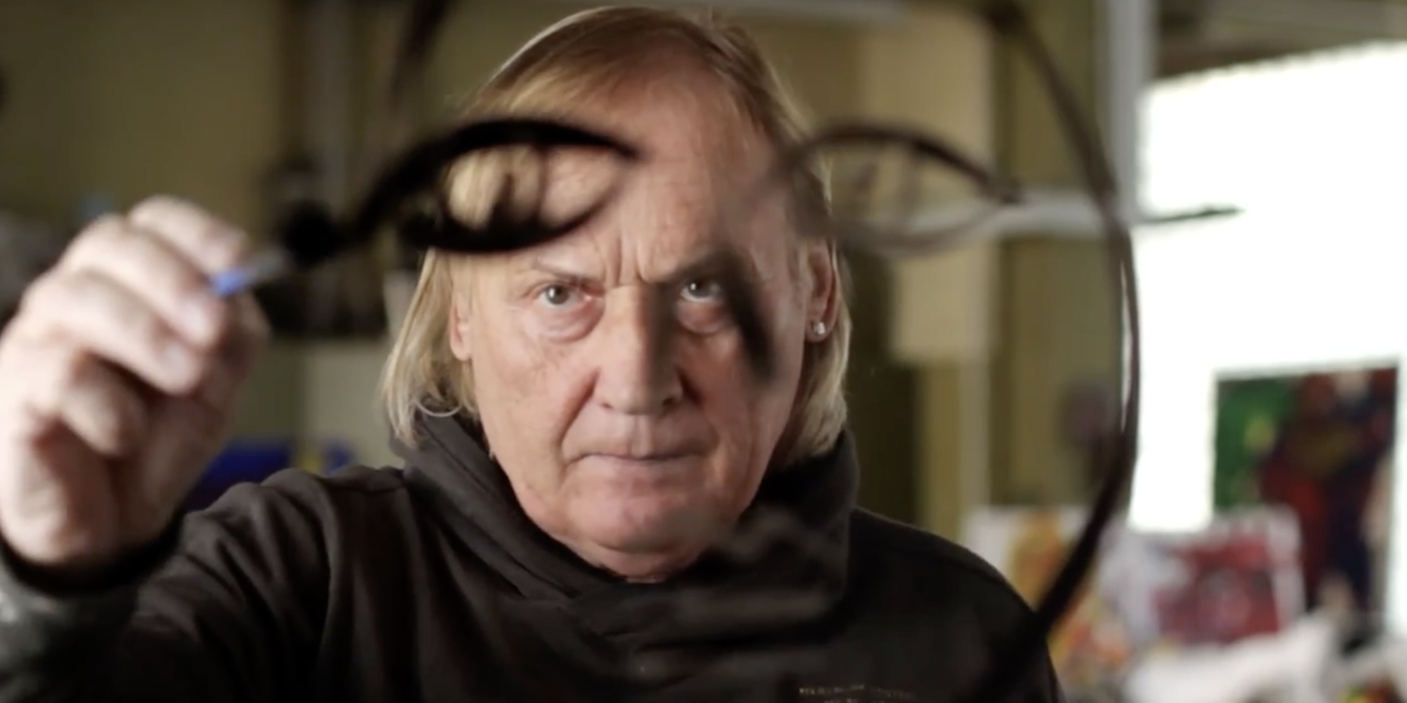 Screenshot 2022-09-22 at 16.57.32 Moodfilm IchFarbe - ein Maler sagt ich. Vernissage Heidelberger Schloss Peter Robert keil